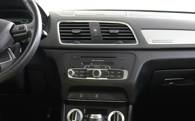 Audi Q3 I (8U)
