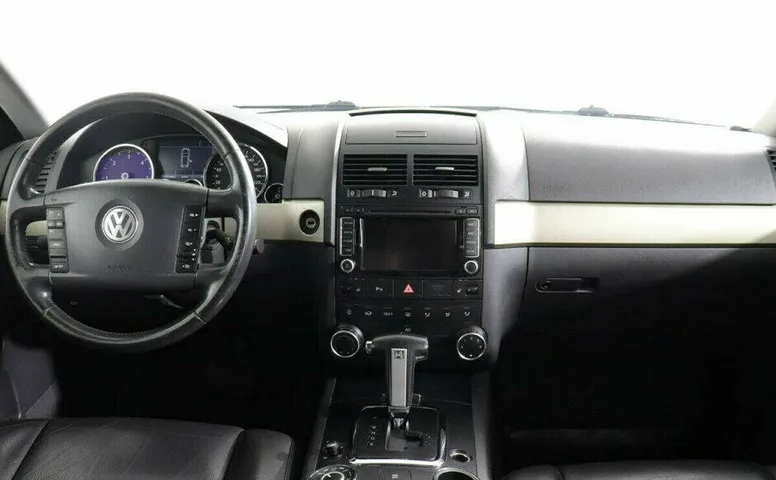 Volkswagen Touareg 3.0 Автомат