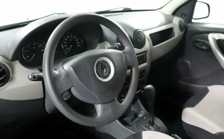 Renault Sandero 1.6 Автомат