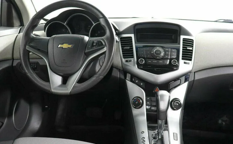 Chevrolet Cruze 1.6 Автомат
