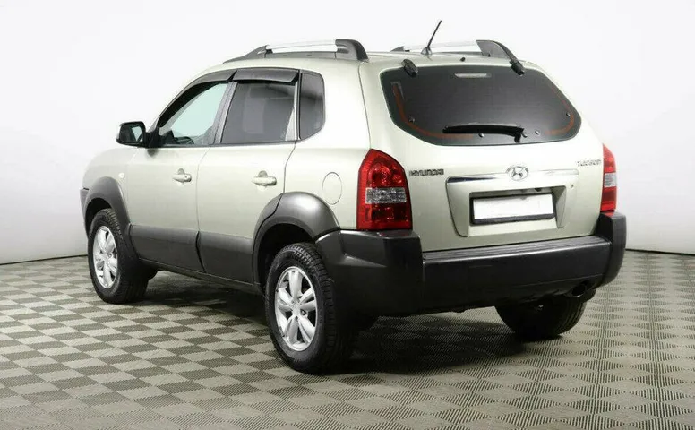 Hyundai Tucson 2.0 Автомат