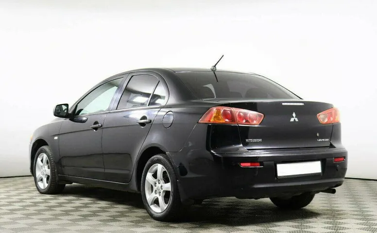 Mitsubishi Lancer 1.5 Автомат