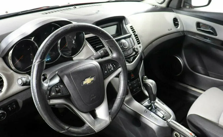 Chevrolet Cruze 1.8 Автомат