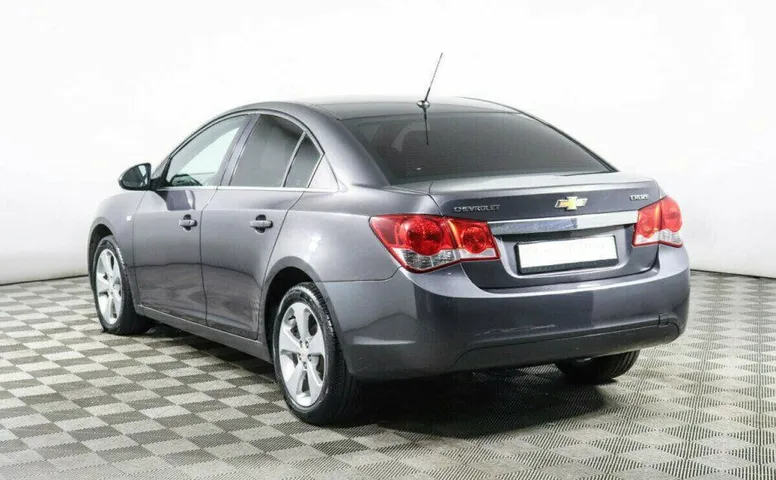 Chevrolet Cruze 1.8 Автомат