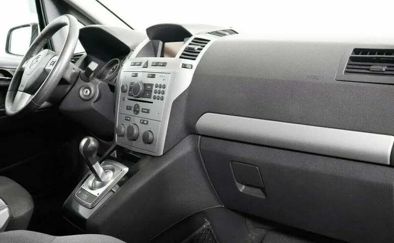 Opel Zafira 1.8 Робот