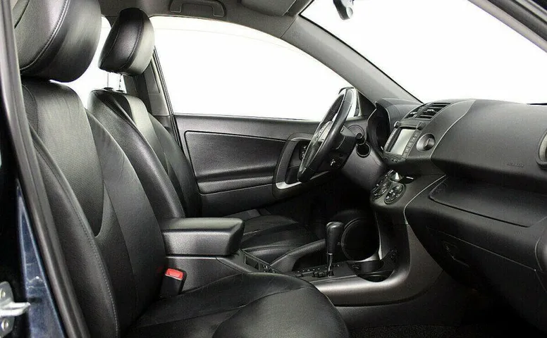 Toyota RAV4 2.4 Автомат