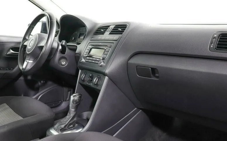 Volkswagen Polo V