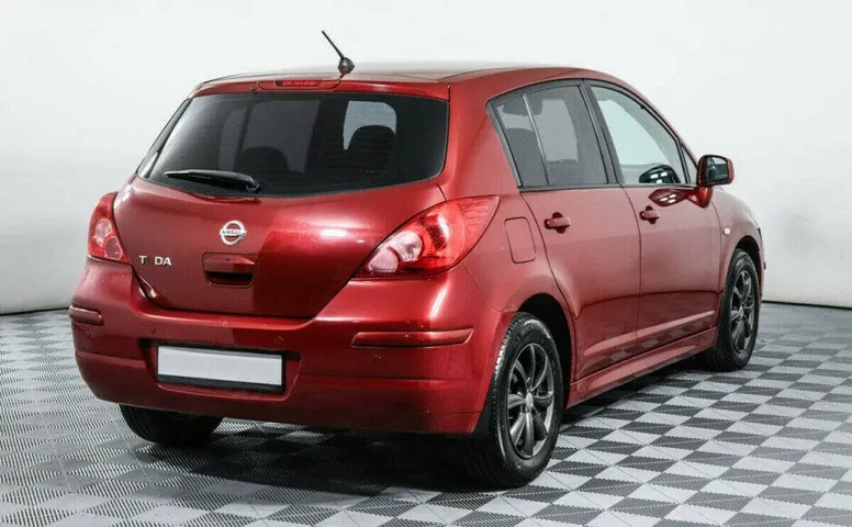 Nissan Tiida 1.6 Автомат