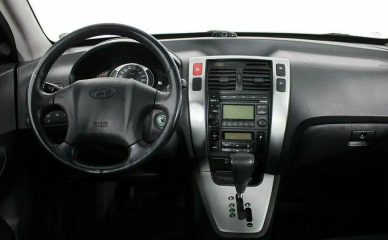 Hyundai Tucson 2.0 Автомат