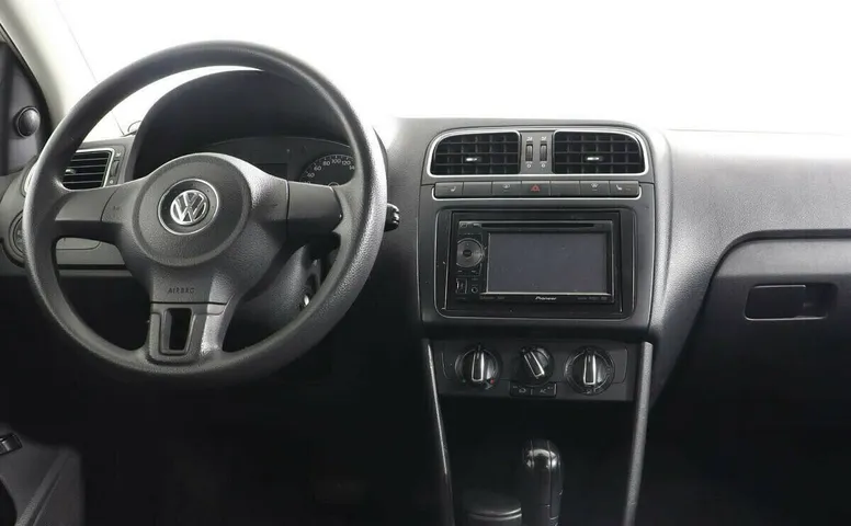 Volkswagen Polo V