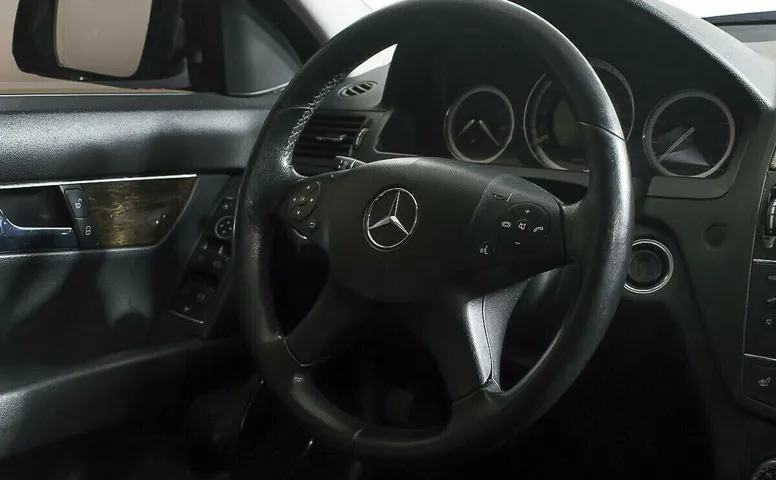 Mercedes-Benz C-Класс III (W204)