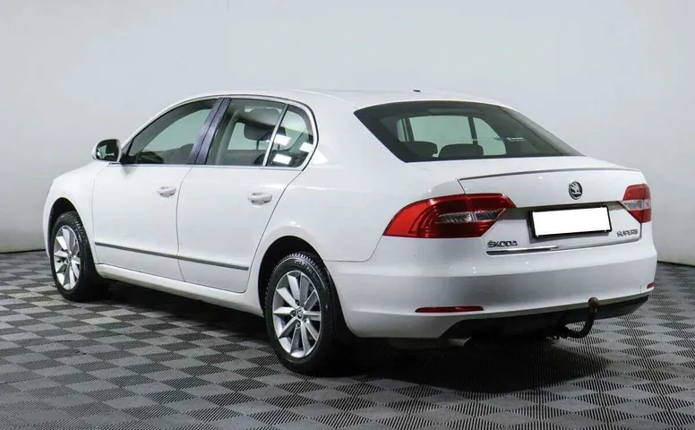 Skoda superb робот 2014 с пробегом 0 км