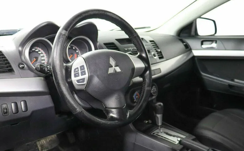Mitsubishi Lancer 1.5 Автомат