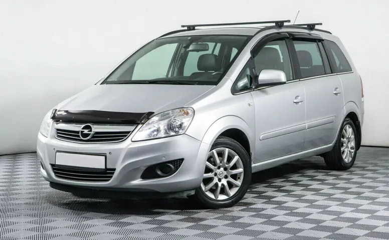 Opel Zafira B Рестайлинг