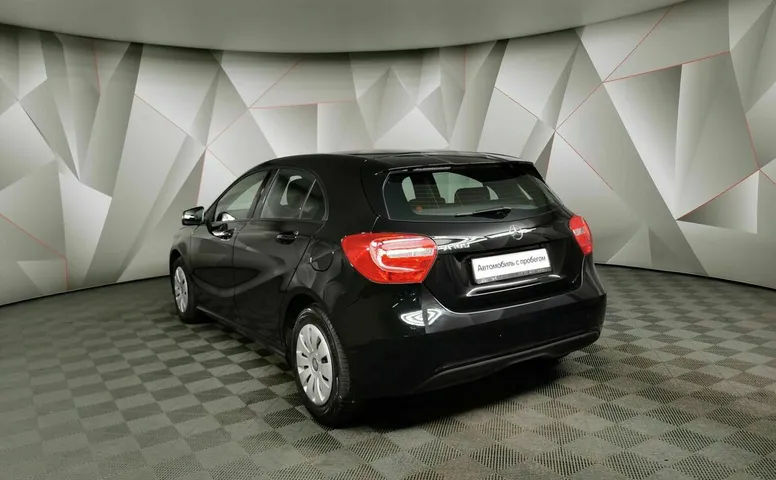 Mercedes-Benz A-Класс 180 7G-DCT (122 л.с.) Особая серия Черный