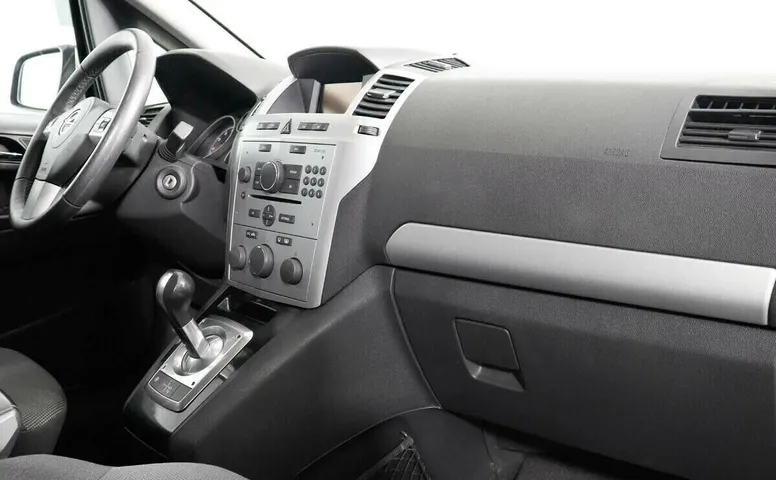 Opel Zafira B Рестайлинг