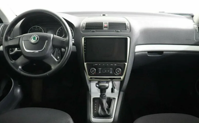 Skoda Octavia 1.8 Робот
