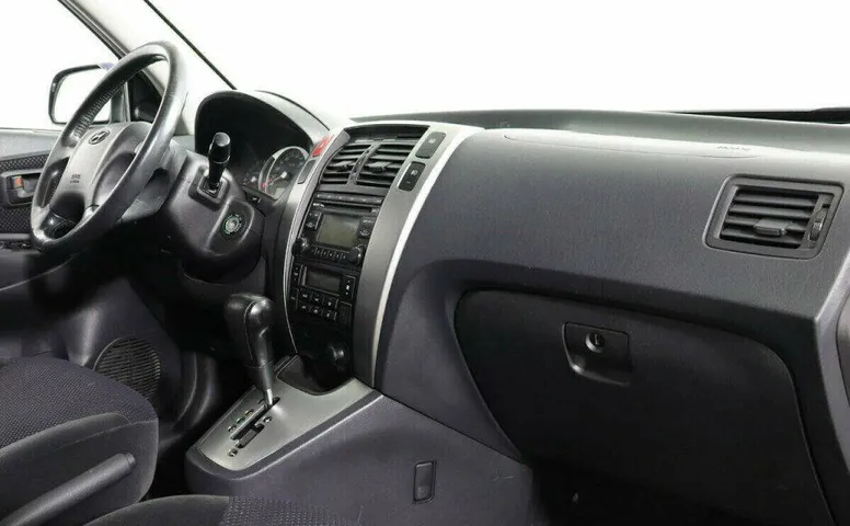 Hyundai Tucson 2.0 Автомат