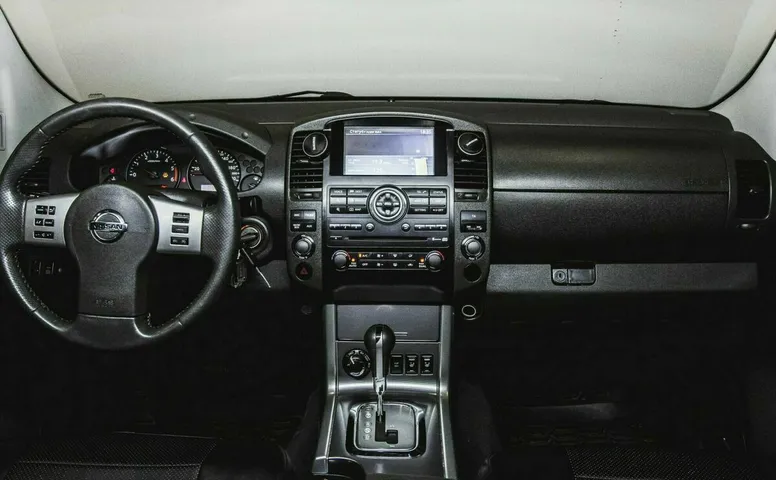 Nissan navara (frontier)