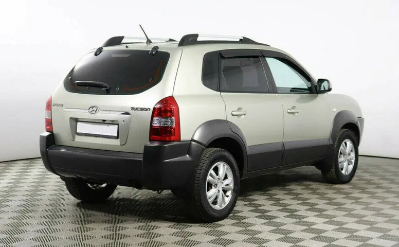 Hyundai Tucson 2.0 Автомат