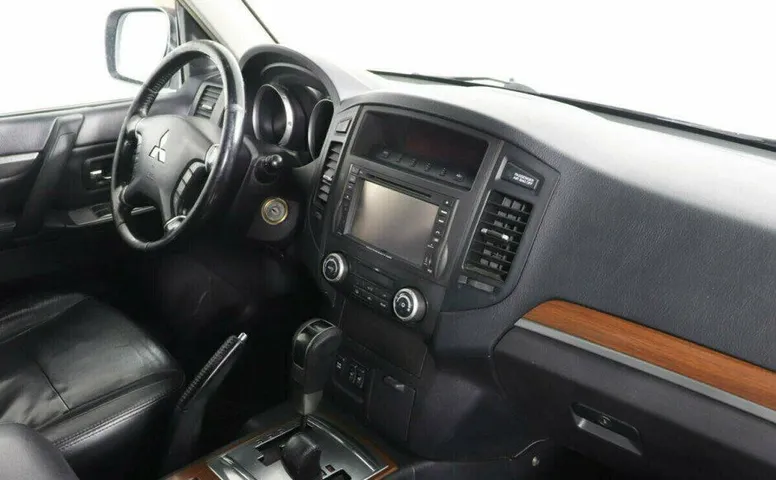 Mitsubishi Pajero 3.2 Автомат