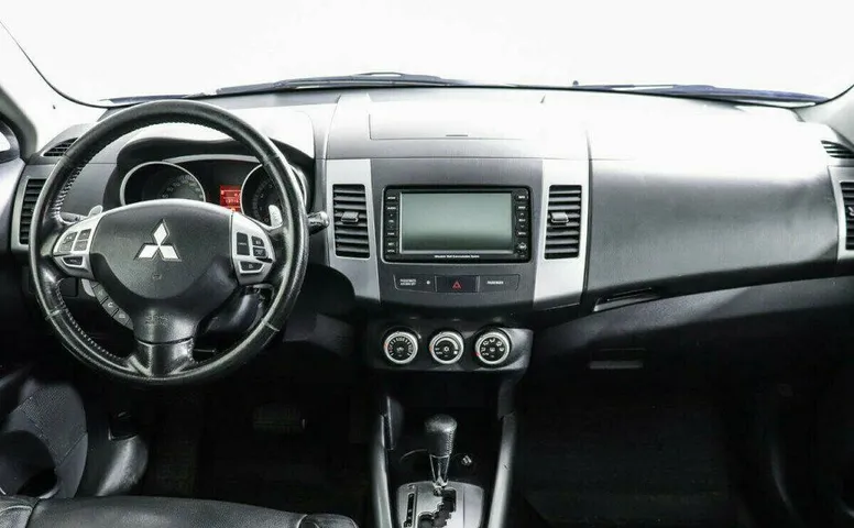 Mitsubishi Outlander 2.4 Вариатор