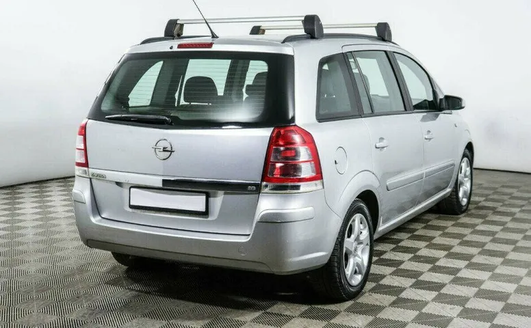 Opel Zafira 1.8 Робот