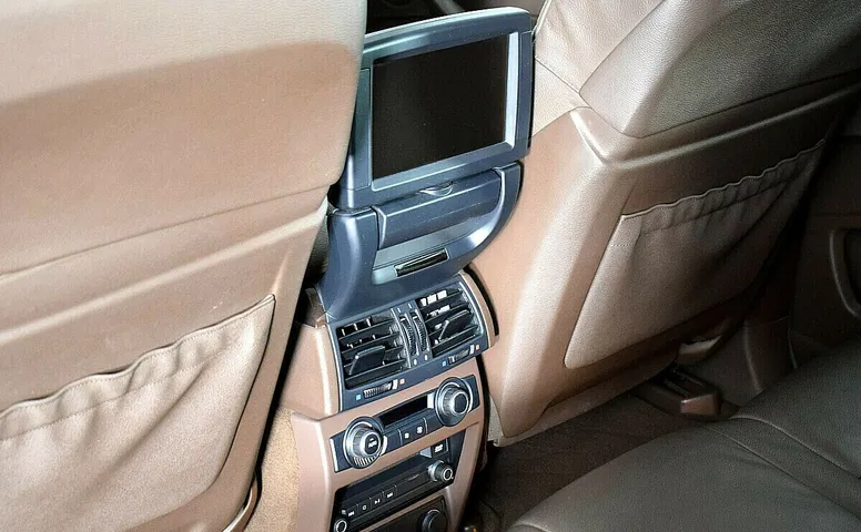 BMW X5 II (E70)