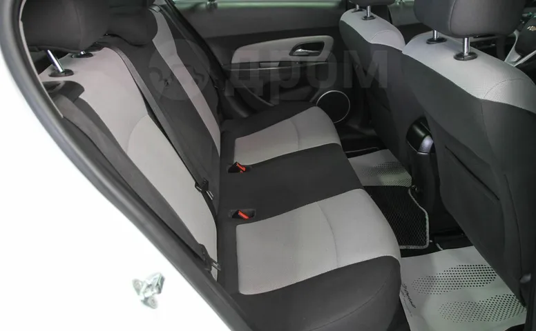 Chevrolet Cruze, 1 поколение