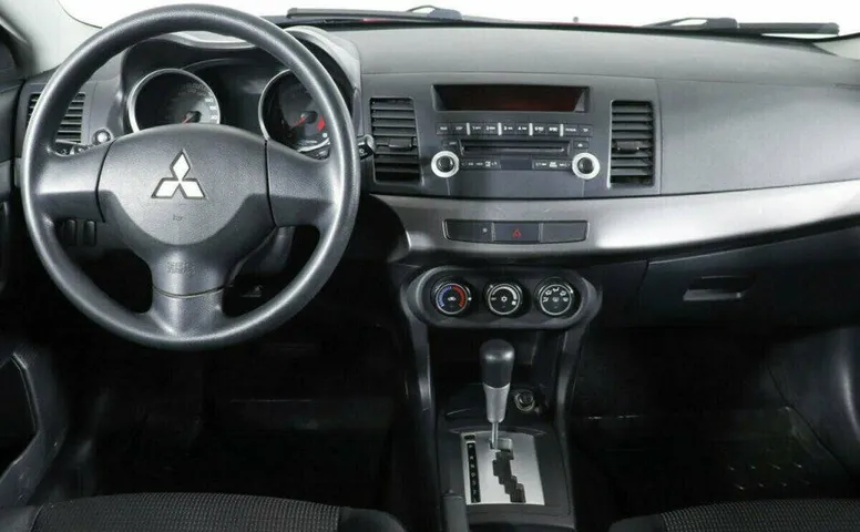 Mitsubishi Lancer 1.5 Автомат