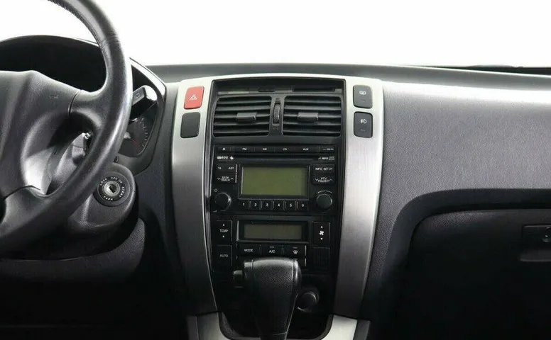 Hyundai Tucson 2.0 Автомат