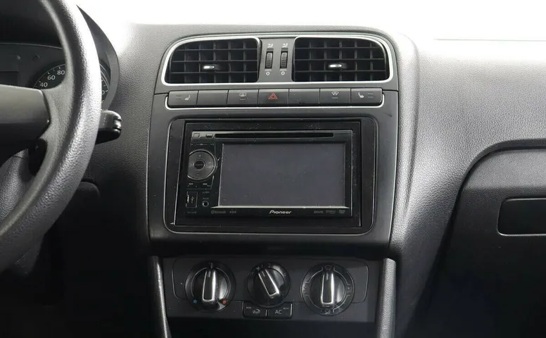 Volkswagen Polo V