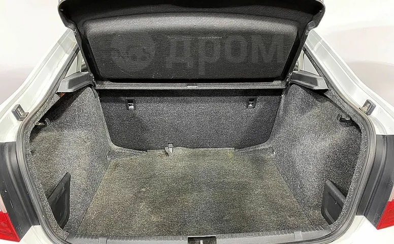 Skoda Rapid, 1 поколение