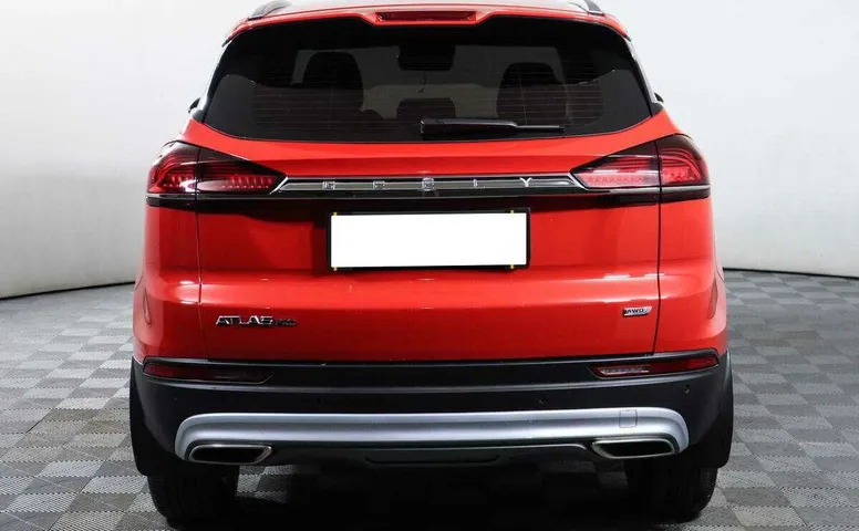 Geely atlas pro робот 2022 с пробегом 2 700 км