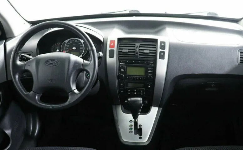 Hyundai Tucson 2.0 Автомат