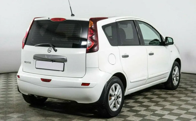 Nissan Note 1.6 Автомат