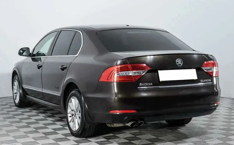 Skoda superb робот 2014 с пробегом 84 756 км