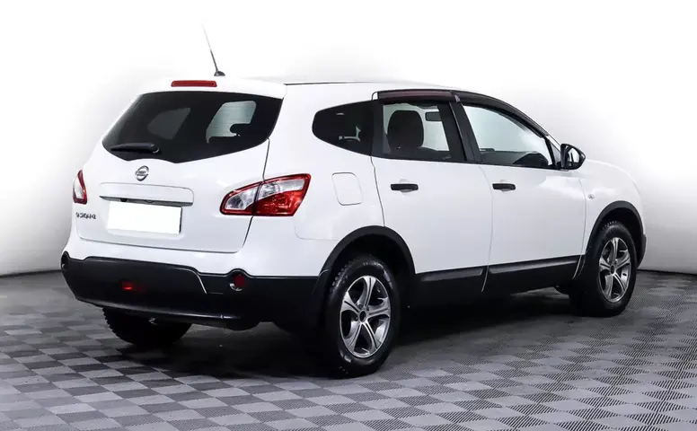 Nissan Qashqai+2