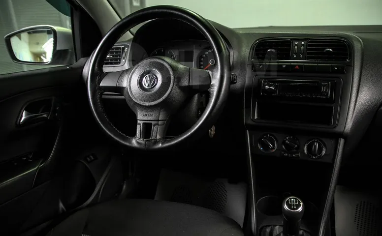 Volkswagen Polo, 5 поколение