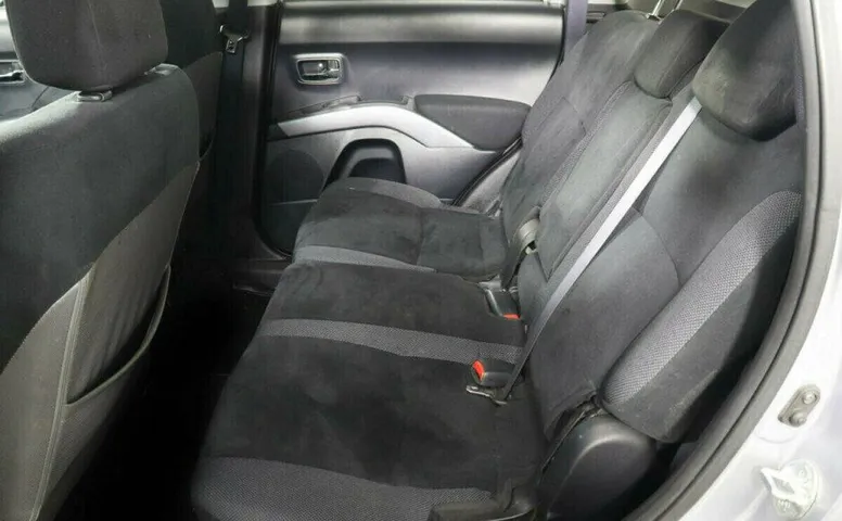 Mitsubishi Outlander 2.4 Вариатор