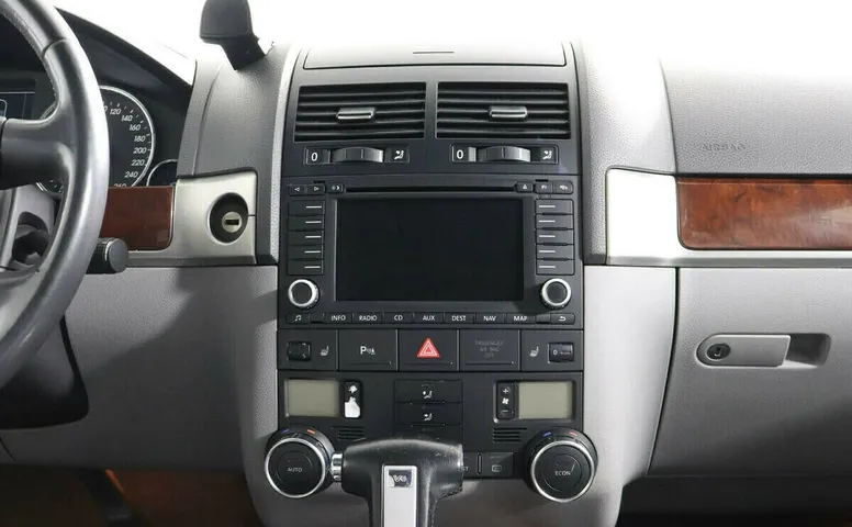 Volkswagen Touareg I