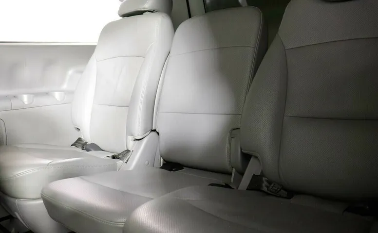 Hyundai Grand Starex I