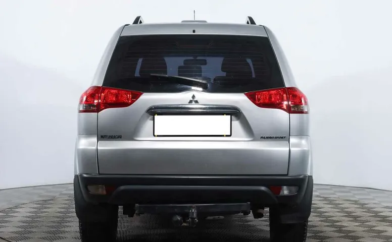 Mitsubishi pajero sport мкпп 2013 с пробегом 92 003 км