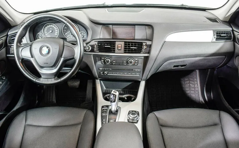 BMW X3 II (F25)