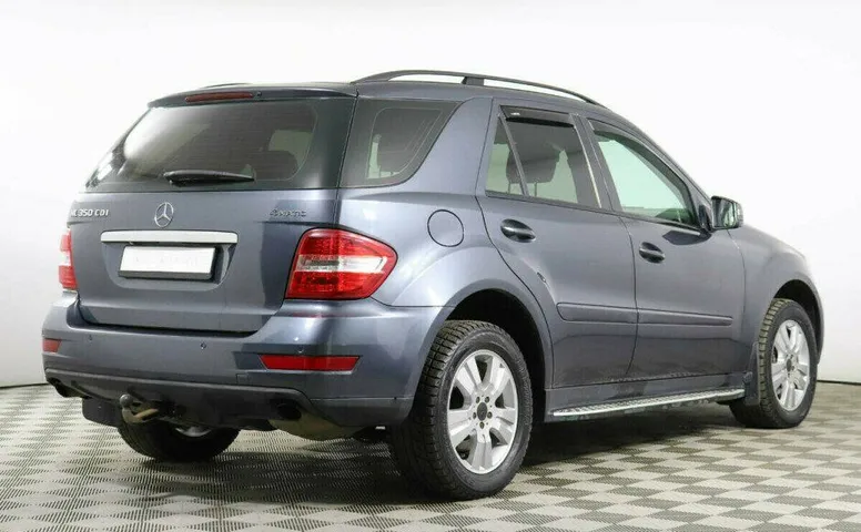 Mercedes-Benz M-Класс 3.0 Автомат