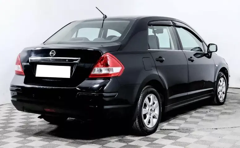 Nissan Tiida