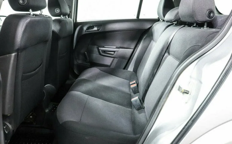 Opel Astra 1.6 Робот