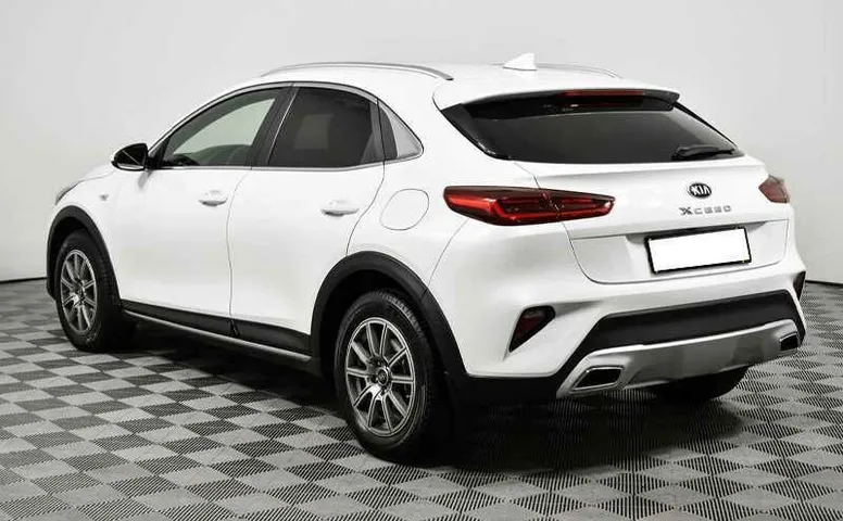 Kia xceed робот 2021 с пробегом 7 300 км