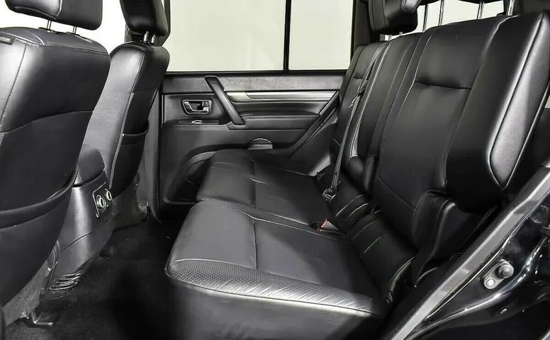 Mitsubishi Pajero IV