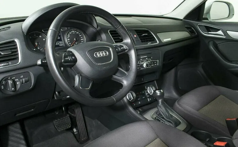 Audi Q3 2.0 Робот